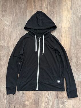Vuori Women’s Black Halo Performance Hoodie 2.0. Size Small